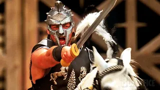 Gladiadores contra carros romanos | Gladiador | Clip en Español