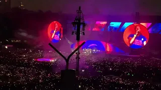 Coldplay INTERROMPE a música e pede pra todo mundo guardar o celular - MORUMBI 13/03/23