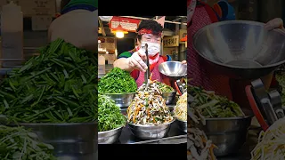 700 bowls of Korean bibimbab sold per day!! Customers line up to eat since dawn /street food #shorts