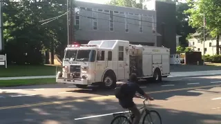 New Haven Fire Department Old Pierce Rescue Squad 1 Responding to Fire Alarm.