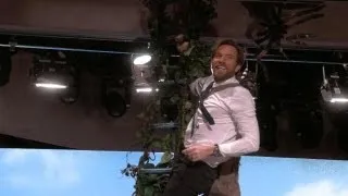 Ewan McGregor Climbs a Beanstalk!