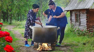 GRANDMA'S EXTREMELY DELICIOUS RECIPE COOKING TRADITIONAL DOVGA ON CAMPFIRE | RURAL LIFE AZERBAIJAN