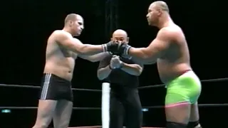 Fedor Emelianenko broke the American giant! The Last Emperor has destroyed the Meat Truck!