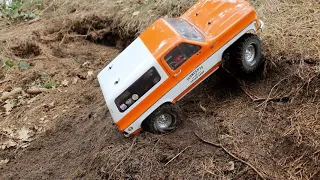 Element RC Enduro LC 80 vs Traxxas TRX4 Sport Blazer The Woodfellas 2021