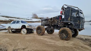 КОПЕЙКА на пилах вместо шин и мощный грузовик VOLVO ... RC OFFroad 4x4