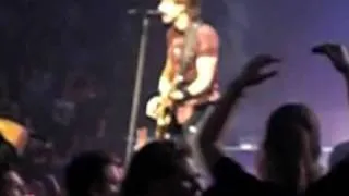 Keith Urban- Sweet Thing Live