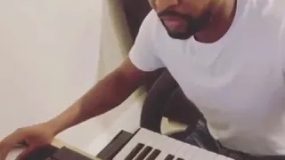 Zaytoven cooking up a beat in the studio (RARE VIDEO)