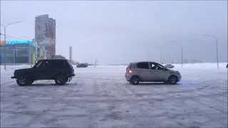 NIVA 4x4 VS Toyota Vitz / Спор с другом