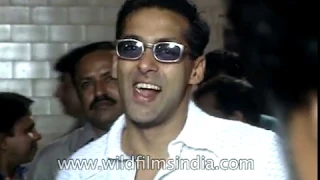 Salman Khan parties, Shakti Kapoor smokes at audio release of Bandhan film, with Himesh Reshammiya