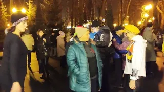 ВСЁ ДЛЯ ТЕБЯ РОДНАЯ, ГДЕ ТЫ!👍💃🕺/ТАНЦЫ В ПАРКЕ ГОРЬКОГО ХАРЬКОВ НОЯБРЬ 2021