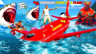 Franklin Crashed and Stuck On A Floating Plane In GTA 5 | GTA 5 AVENGERS