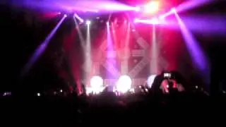 Blink 182 Dumpweed & Feeling this Live Glasgow SECC August 17th 2010