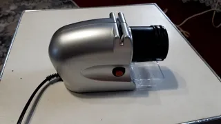 УНІВЕРСАЛЬНА ЕЛЕКТРОТОЧІЛКА ДЛЯ НОЖІВ І НОЖНИЦЬ UNIVERSAL ELECTRIC SHARPENER FOR KNIVES AND SCISSORS