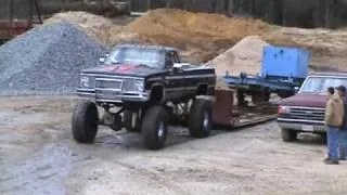 2.5 ton Chevy on 44 ground hawgs truck pulling