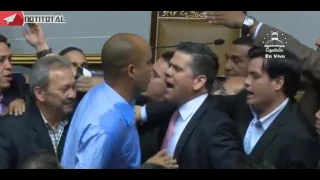 La pelea entre Héctor Rodríguez y Rafael Guzmán en la AN