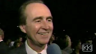 Shocker Premiere 1989- MTV News- Wes Craven, Mitch Pileggi, Alice Cooper, Slaughter, & Rudy Sarzo