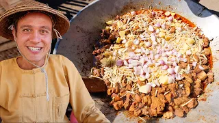 Burmese Food - CURRY JACUZZI!! 5 Aunty’s Cooking For Entire Shan Village!!