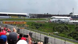 GP Brasil de Formula 1 - 27/11/2011 - Reta oposta logo após a largada