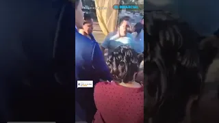 Ex suegro de novio irrumpe en boda y reclama por abandonar a su hija. #viral #shorts #tiktok