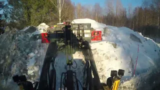 Volvo L35GT making water go away from the road