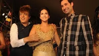 Sunny Leone's sensual jig on the ramp