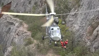 Kbelští záchranáři s vrtulníkem W 3A Sokol byli součástí cvičení v lomu Velká Amerika