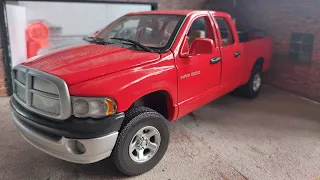 Diecast/Modellauto Dodge Ram 2002, Maßstab: 1:18 MotorMax