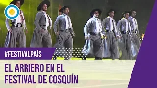 Conjunto de malambo "El arriero" en el Festival de Cosquín 2016