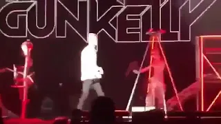 Machine Gun Kelly got Boo'd when performing Rap Devil 😈