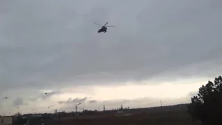 Крым.28 февраля,2014.Русские идут! Российские военные вертолеты летят в Крым.