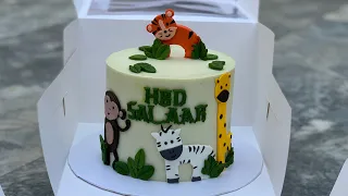 Cute Jungle Theme Cake