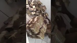 A Nigerian politician has been arrested for allegedly stealing N326m &  $610,500 cash from a bank