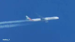 Zooming in on...Emirates Boeing 777 and Airbus A380 with Nikon P1000