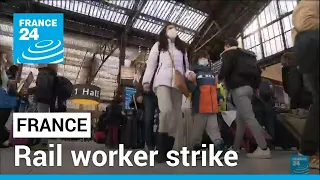 France rail worker strike: one out of two trains cancelled between Friday and Sunday • FRANCE 24