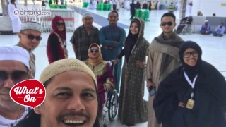 Julia Perez Umrah dengan Kursi Roda