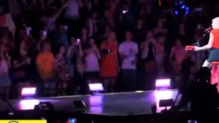 Taylor Swift editing video mould mildew Shanghai concert 63 points
