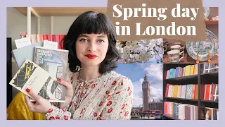 Come book shopping with me at London's oldest bookshop! Spring book haul & April TBR 📚🌸