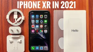 Iphone XR in 2021 | unboxing and first impressions | 128 GB