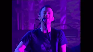 Radiohead playing under bisexual lightning for 17 minutes "straight"