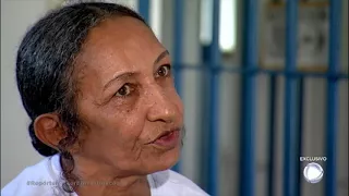 Viúva negra do sertão revela ao Repórter Record Investigação que recebe cartas de amor