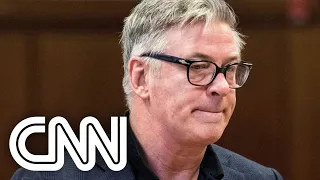 Promotores rebaixam acusação contra Alec Baldwin | LIVE CNN