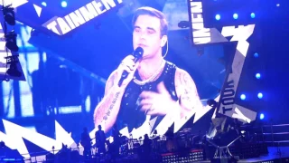 Robbie Williams Party like a Russian/The flood live@Paris 01-07-2017