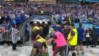 Referees Hit By Bottles after Bulldogs vs Rabbitohs 2015