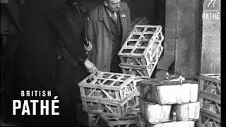 Buying Strawberries: Covent Garden (1946)