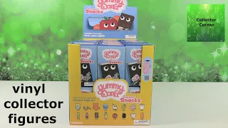 Yummy World Gourmet Snacks Kidrobot Collectible Vinyl Figure Unboxing | CollectorCorner