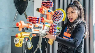 GUGU Nerf War : Two S.W.A.T Girl Warriors CID Dragon Nerf Guns Fight Super Beast Squad King Monkey