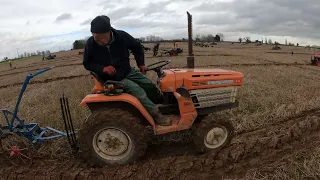 1980 Kubota ZB1400 0.9 Litre 3-Cyl Diesel Compact Tractor (19HP) With Trusty Plough