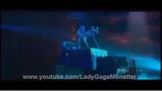 Lady gaga - The Edge Of Glory Live Performance on American Idol final