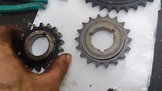 How to remove a small block Chevy crankshaft timing chain gear