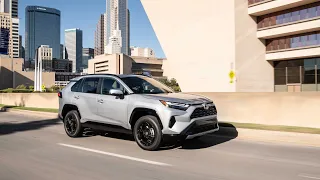 Авто обзор - Toyota RAV4 2022 опять обновлена: теперь салон и электроника